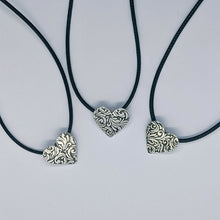 Load image into Gallery viewer, mni hearts swirls