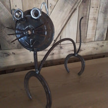 Load image into Gallery viewer, Arti.Fizer - Horseshoe Creatures