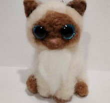 Load image into Gallery viewer, nestneedlesandknots - Felted Kitten Keychain - Blue eyes