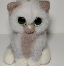 Load image into Gallery viewer, nestneedlesandknots - Felted Kitten Keychain - Green Eyes