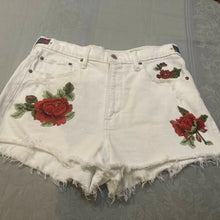 Load image into Gallery viewer, Maggie Devos Art - Wearable Art, , Atrium 916 - Sacramento.Shop, Atrium 916 - Sacramento.Shop