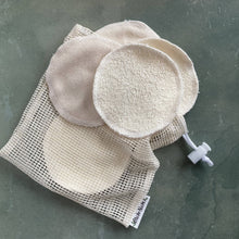 Load image into Gallery viewer, Miche Niche - Premium Organic Cotton Facial Cleaning Rounds with Washing Bag, Wellness & Beauty, Miche Niche, Atrium 916 - Sacramento.Shop