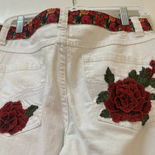 Load image into Gallery viewer, Maggie Devos - White Denim Frida jean - Size 6, Fashion, Maggie Devos, Atrium 916 - Sacramento.Shop