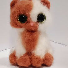 Load image into Gallery viewer, nestneedlesandknots - felted kitten keychain - green eyes, Crafts, Nestneedlesandknots, Atrium 916 - Sacramento.Shop
