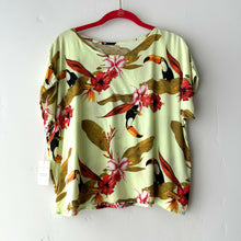 Load image into Gallery viewer, Maria Canta - Short Sleeve Blouse
