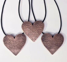 Load image into Gallery viewer, Arcane Moon - Heart Pendants
