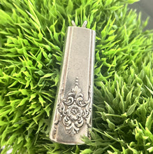 Load image into Gallery viewer, Fiorella Designs - Pendants
