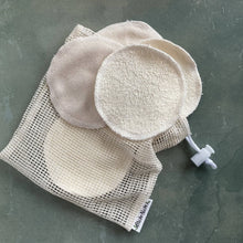 Load image into Gallery viewer, Miche Niche - Organic Cotton Facial Cleansing Rounds, , Atrium 916 - Sacramento.Shop, Atrium 916 - Sacramento.Shop
