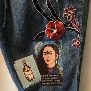 Maggie Devos - Distressed denim capri "Frida" jeans - Size 12, Fashion, Maggie Devos, Atrium 916 - Sacramento.Shop