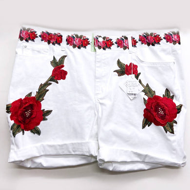 Maggie Devos-Embellished white shorts-Size 20, Fashion, Maggie Devos, Atrium 916 - Sacramento.Shop